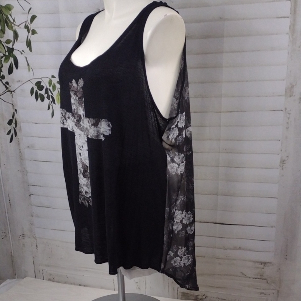 Torrid Graphic Gray and Black Sleeveless Tank Top, Size 2X - Picture 4 of 7
